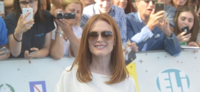 Julianne Moore amazed by Giffoni: “I had a wonderful day with the kids”