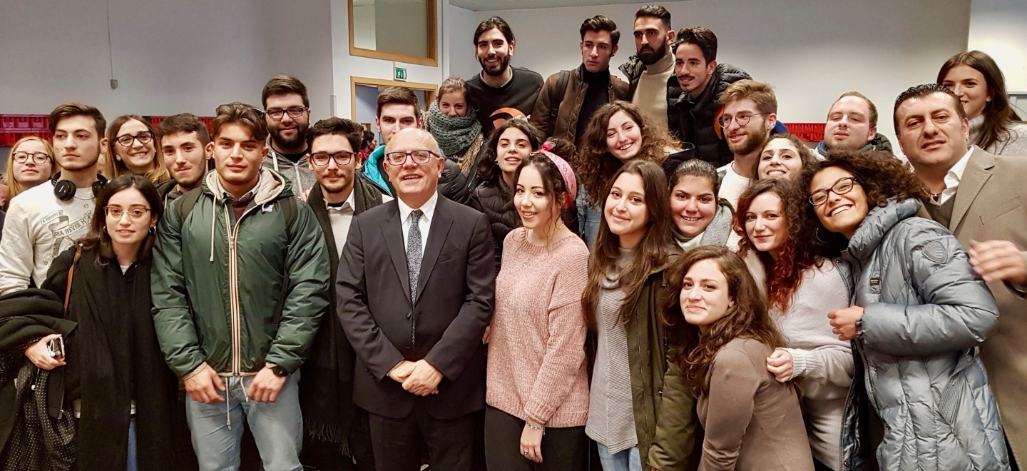 Il direttore del Giffoni Experience, Claudio Gubitosi, ha inaugurato il 27esimo anno accademico della Facoltà di Scienze della Comunicazione dell’Università di Salerno