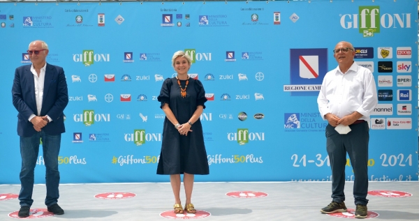 Morcone and Whiting talk about immigration at #Giffoni50Plus
