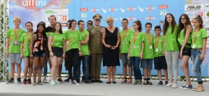 “Guys, follow your passions”: crowd of jurors for Minister Pinotti at Giffoni