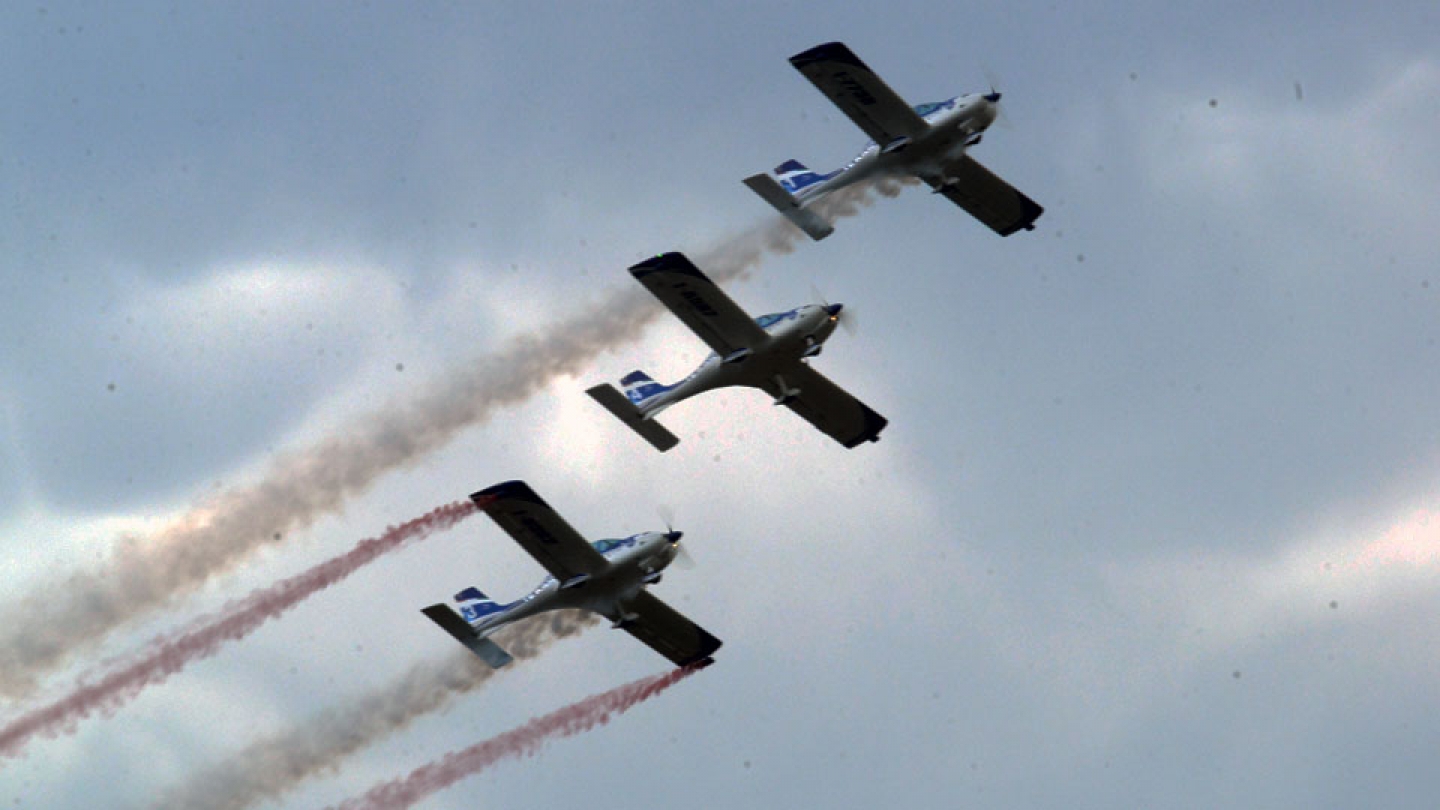 Italian WeFly! Aerobatic Team over Giffoni&#039;s sky