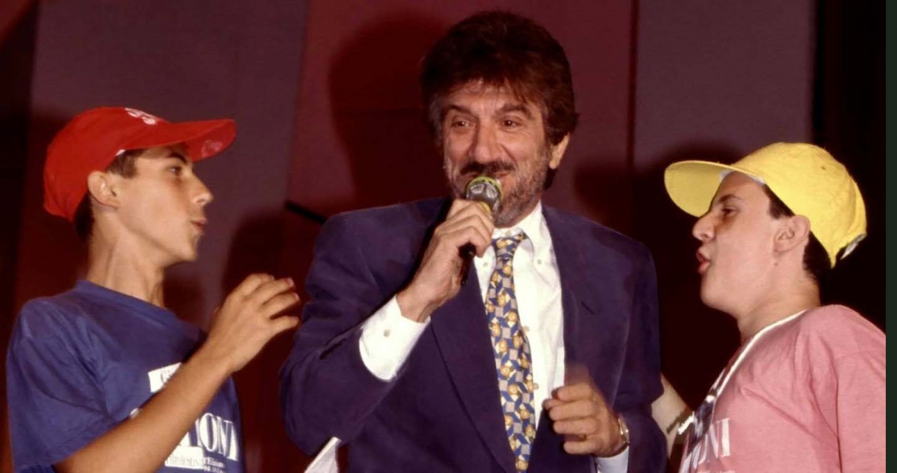 “Ciao Maestro”: Giffoni saluta Gigi Proietti ricordandolo sul palco del Festival nel ‘94