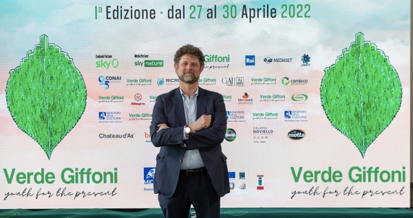 Il giornalista Edoardo Vigna ai giffoner di Verde Giffoni: “Dobbiamo essere grati ai giovani, hanno molta più sensibilità degli adulti rispetto all&#039;ambiente”