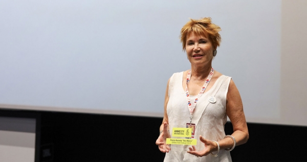 Premio Amnesty International Italia a Giselle Portenier con il film “In the name of your daughter”