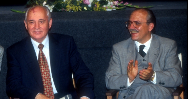 Gorbačëv e le ore che cambiarono Giffoni: il premio Nobel, ospite del festival nel ’97, raccontato in occasione dei suoi 89 anni